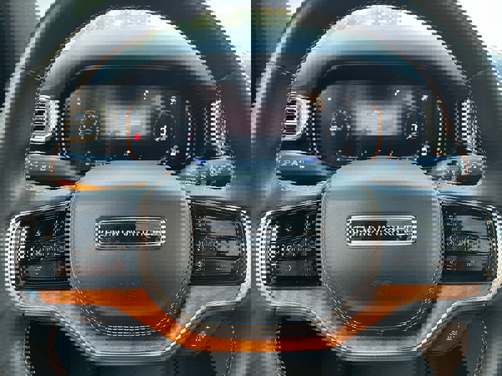 Used 2022 Jeep Grand Wagoneer Series III w/ Rear-Seat Entertainment Group image 26