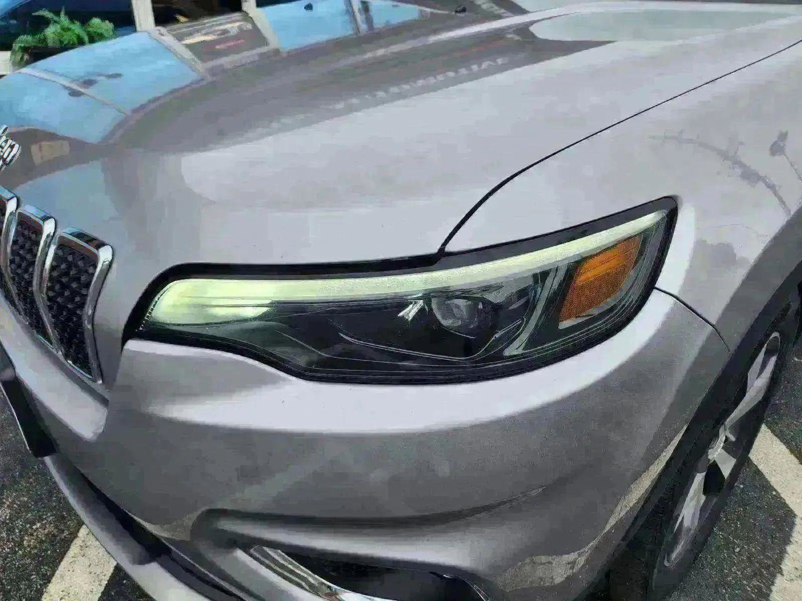 Used 2019 Jeep Cherokee Limited image 21