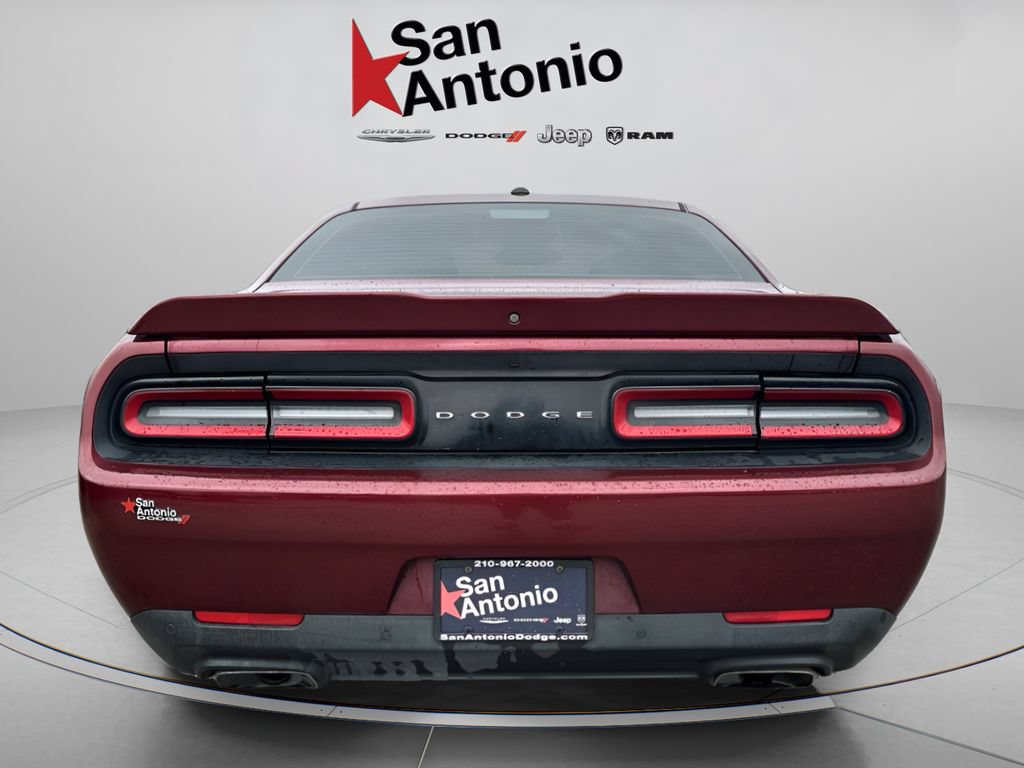 Used 2022 Dodge Challenger R/T RWD image 12