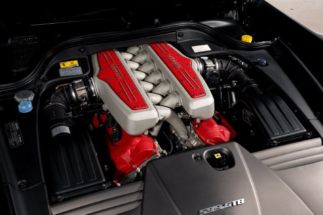 Used 2010 Ferrari 599 GTB Fiorano RWD image 16