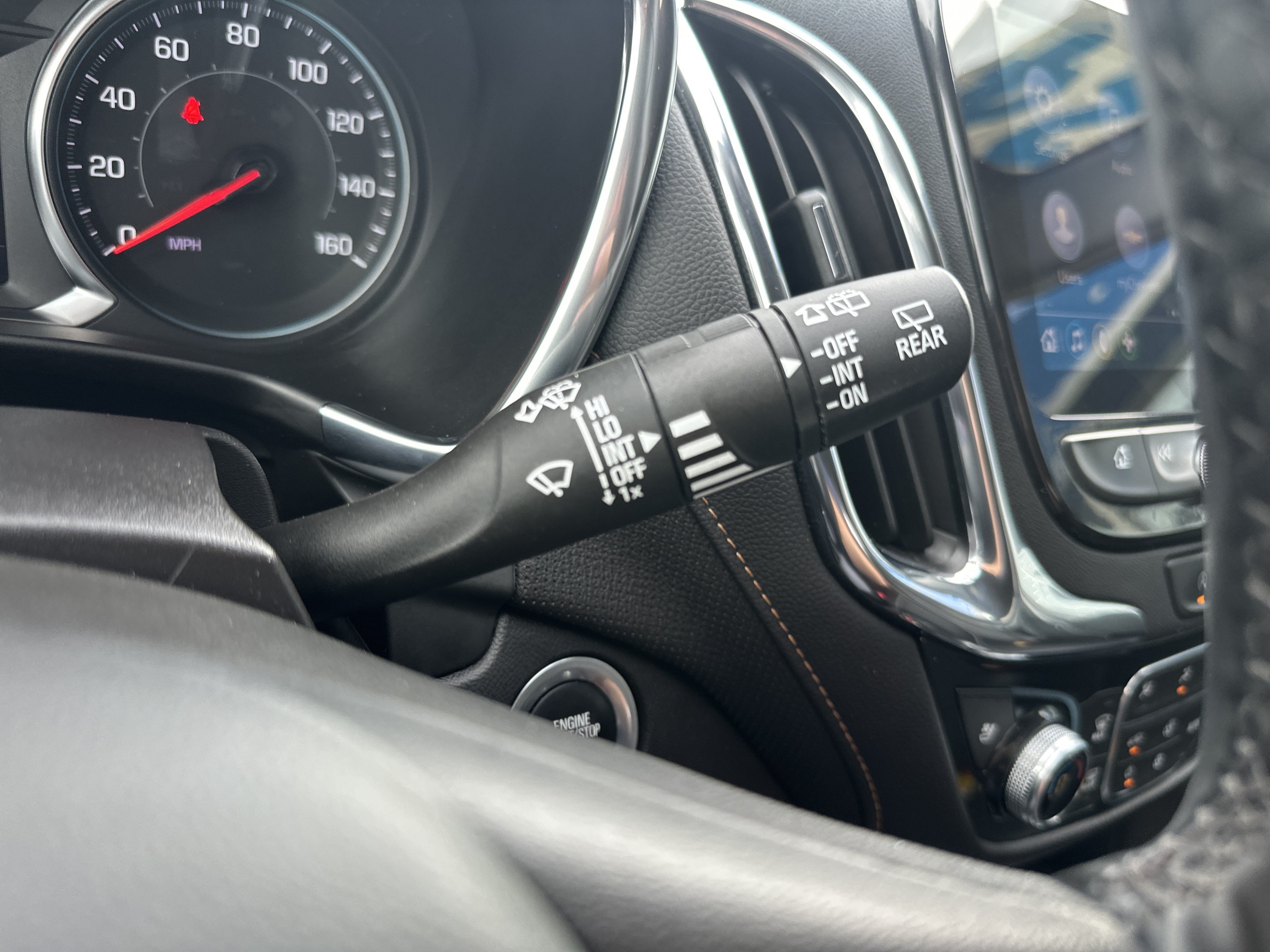 Used 2024 Chevrolet Equinox Premier FWD image 26