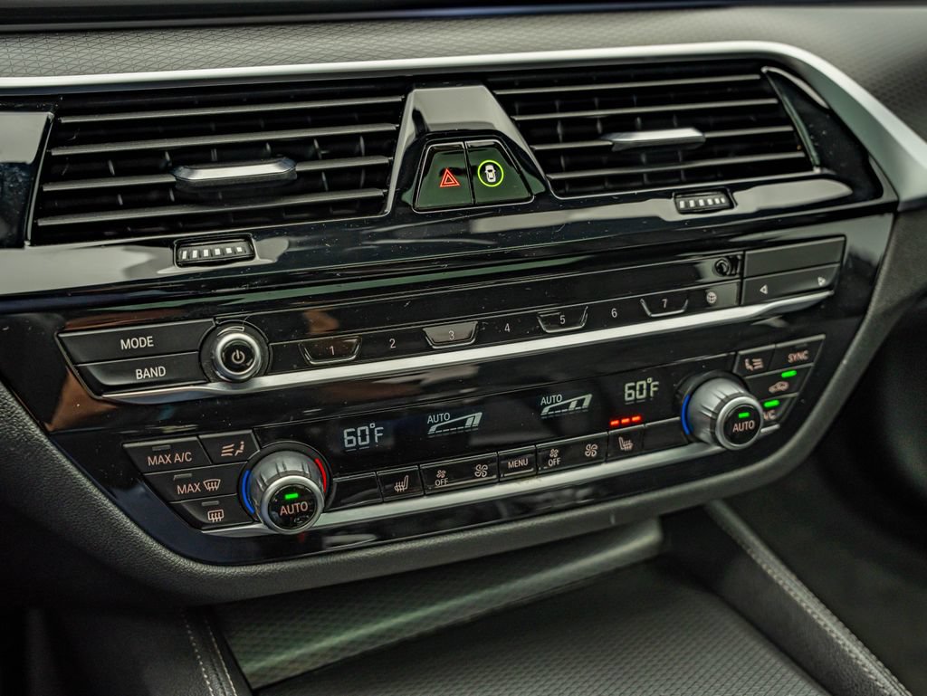 Used 2022 BMW 540i w/ M Sport Package RWD image 26