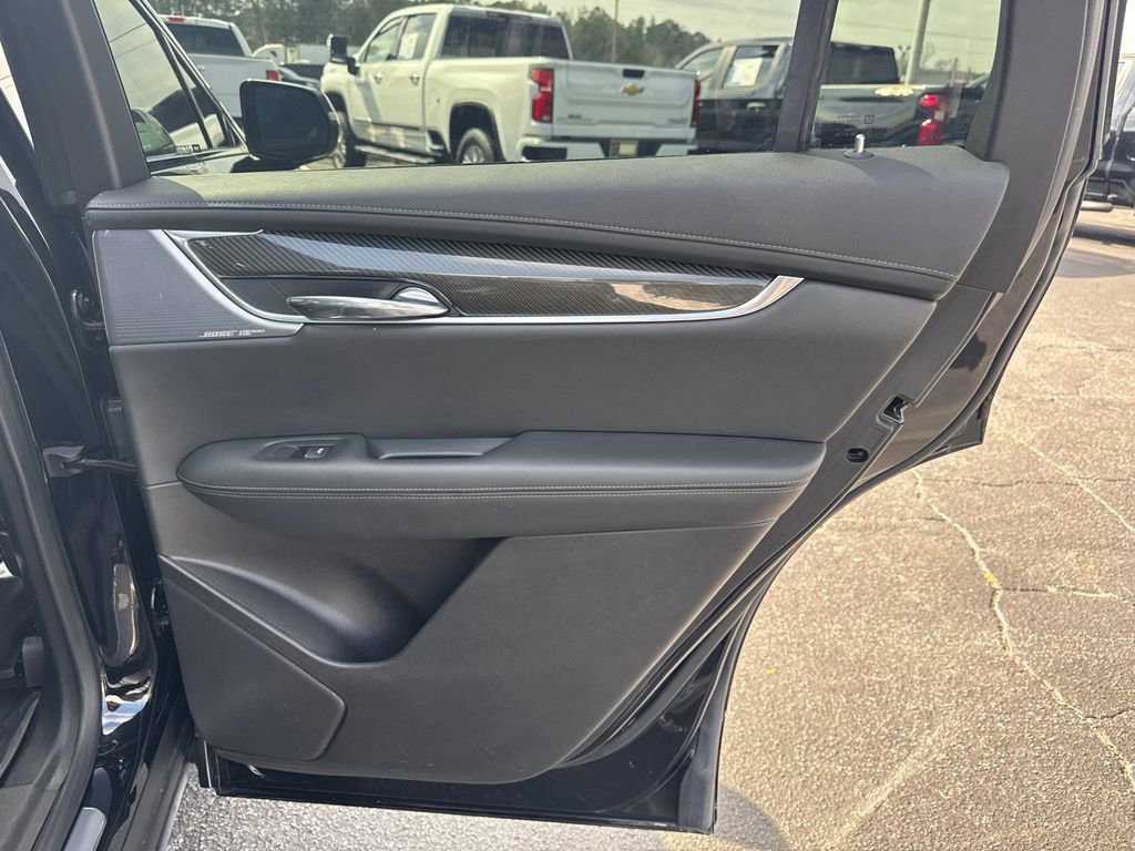 Used 2022 Cadillac XT6 Sport w/ Technology Package image 17