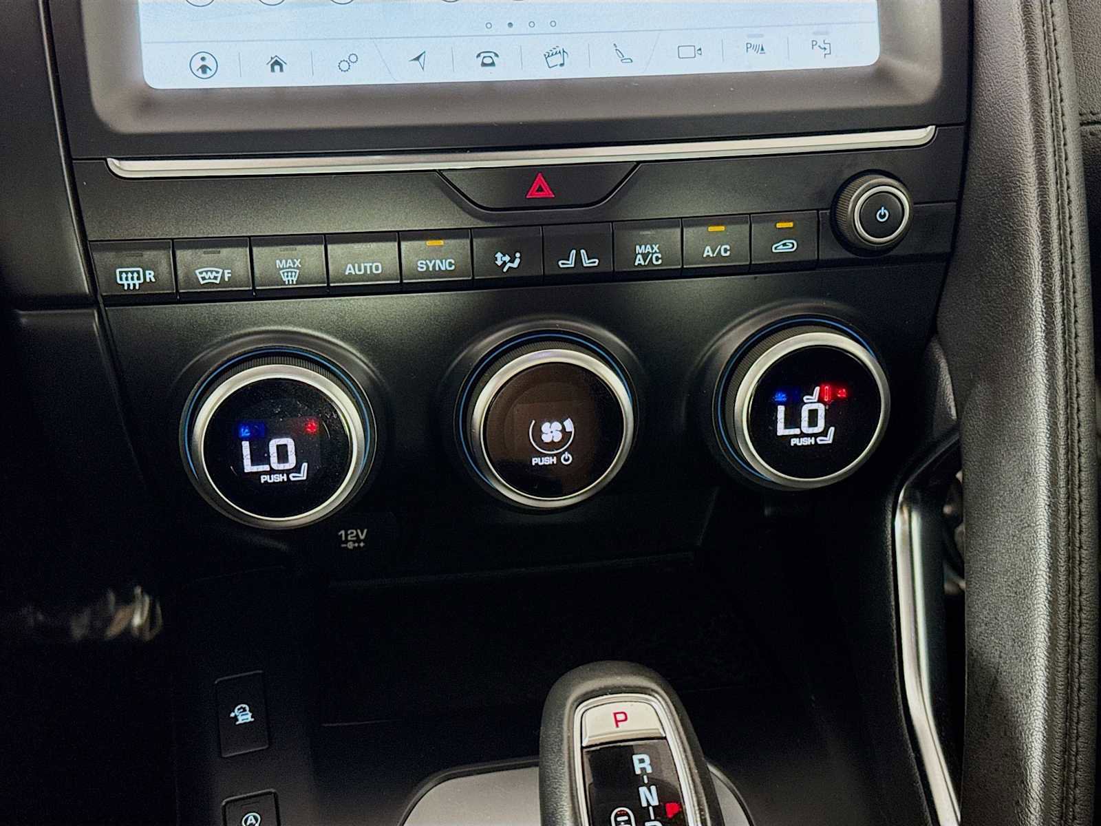 Used 2020 Jaguar E-PACE SE image 17