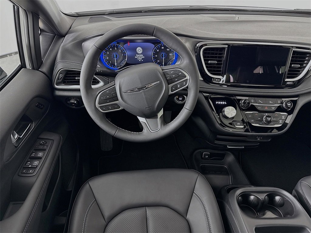 New 2026 Chrysler Pacifica Select image 24