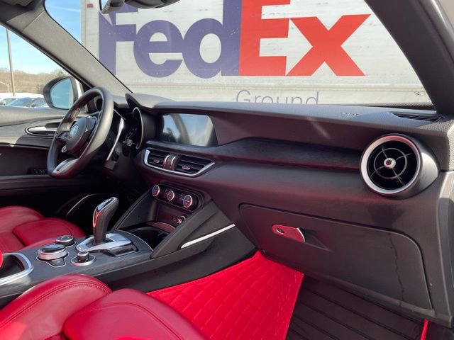 Used 2022 Alfa Romeo Stelvio Sprint image 30