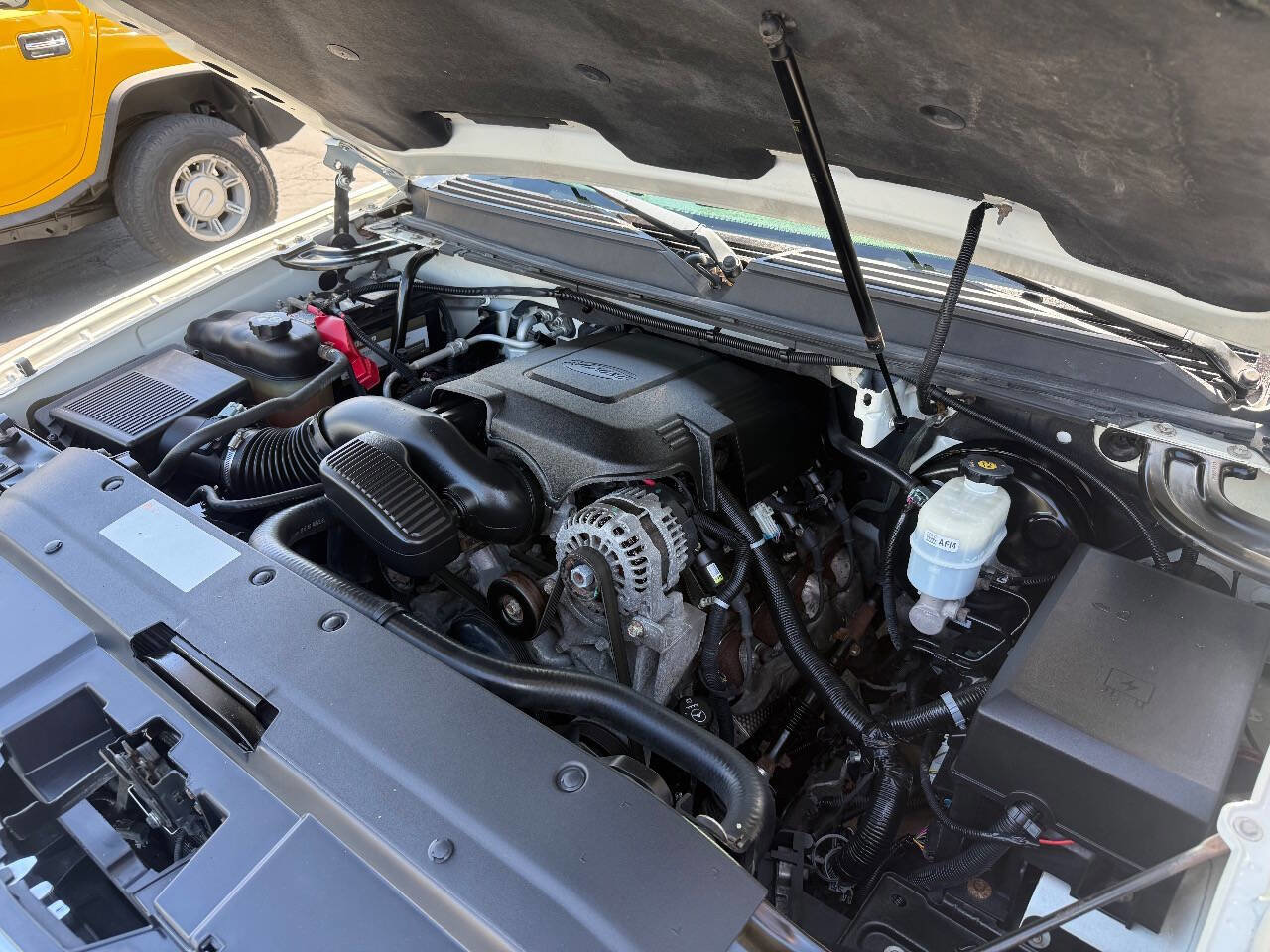 Used 2012 Chevrolet Avalanche LTZ AWD/4WD image 13