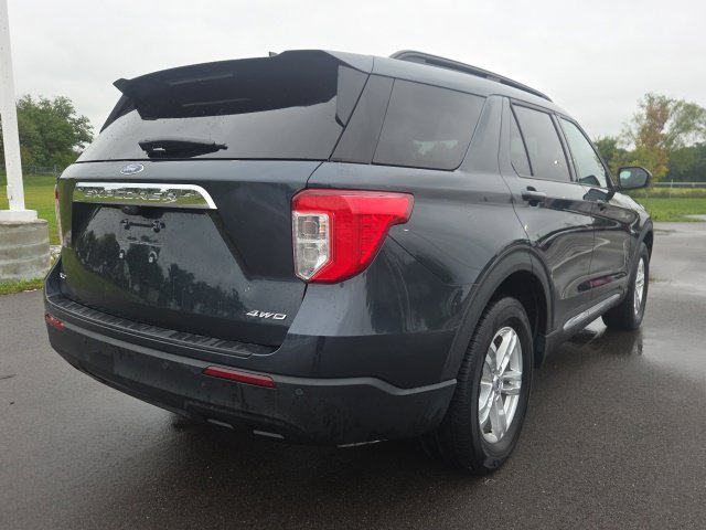Used 2023 Ford Explorer XLT AWD/4WD image 7