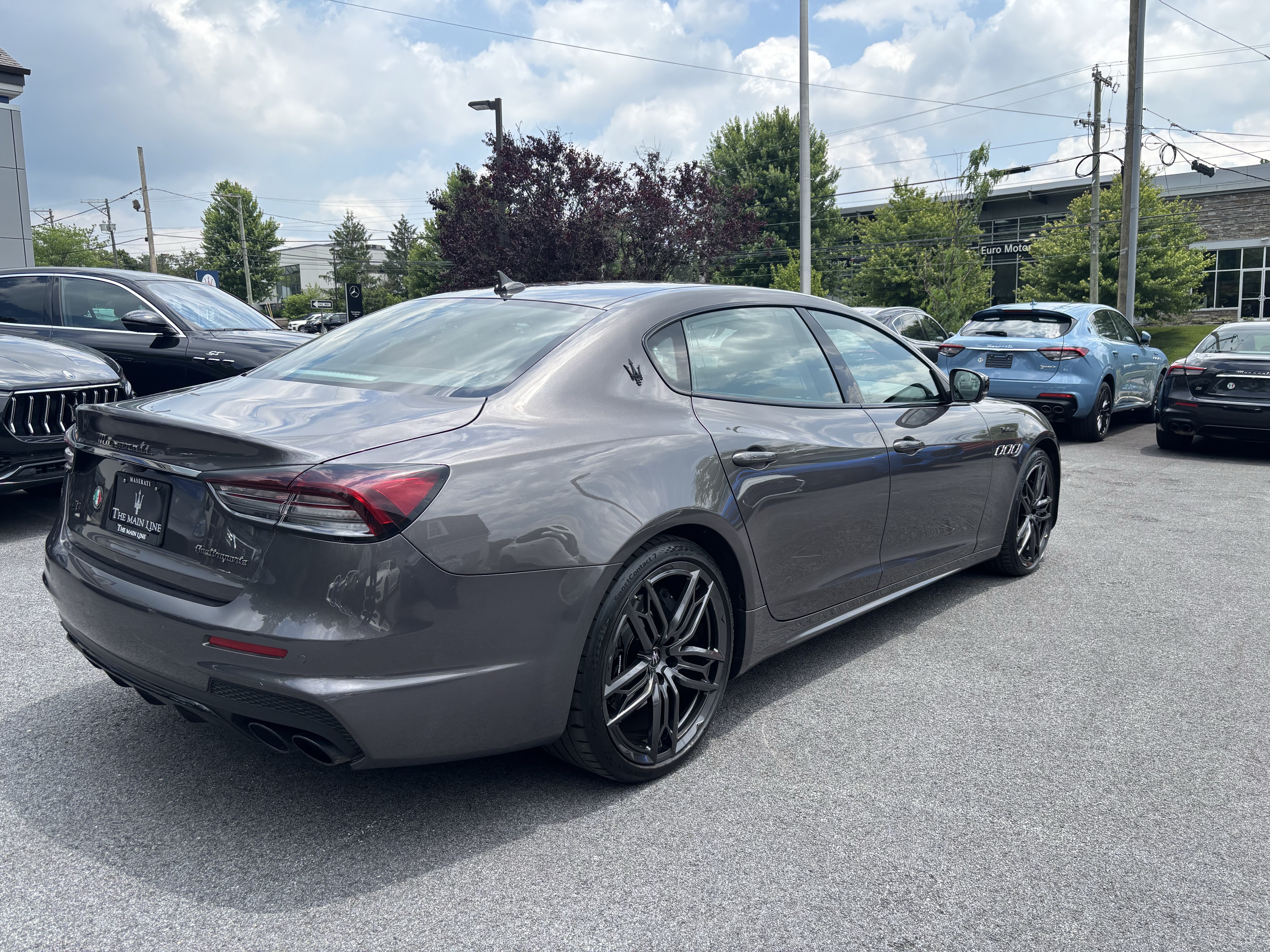 Used 2022 Maserati Quattroporte Modena Q4 AWD/4WD image 5