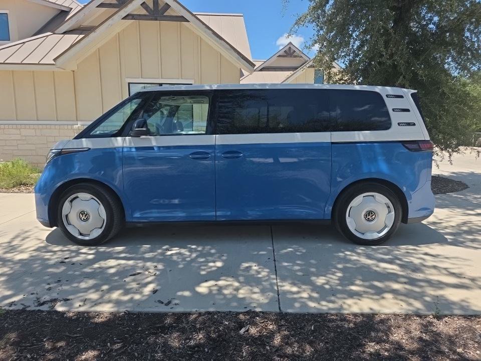Certified 2025 Volkswagen ID. Buzz 1st Edition AWD/4WD image 2