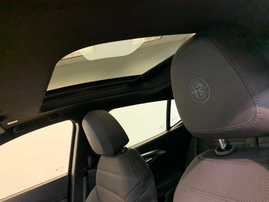 Used 2024 Alfa Romeo Tonale Ti image 16