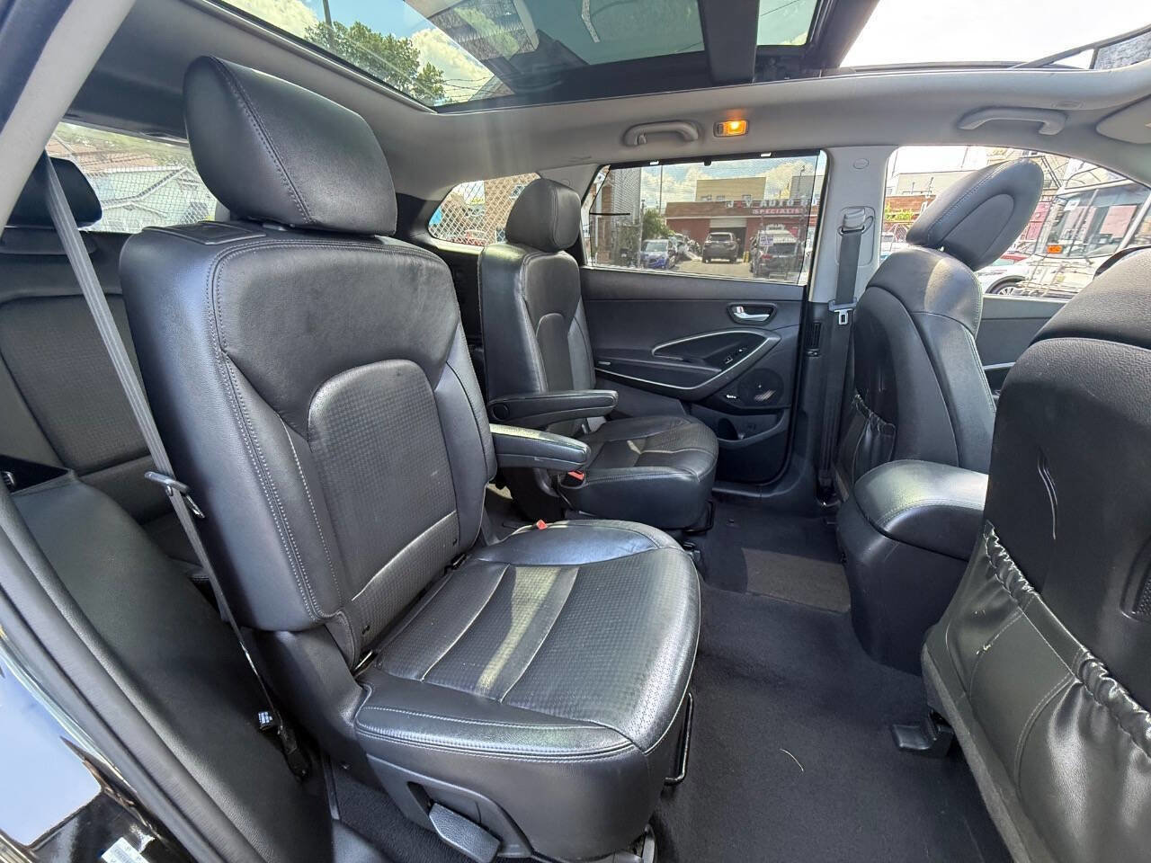 Used 2014 Hyundai Santa Fe Limited w/ Ultimate Package 07 AWD/4WD image 12