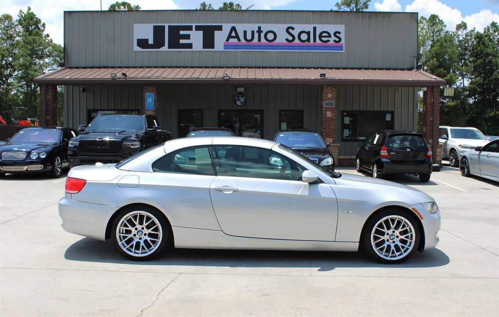 Used 2009 BMW 328i Convertible image 15