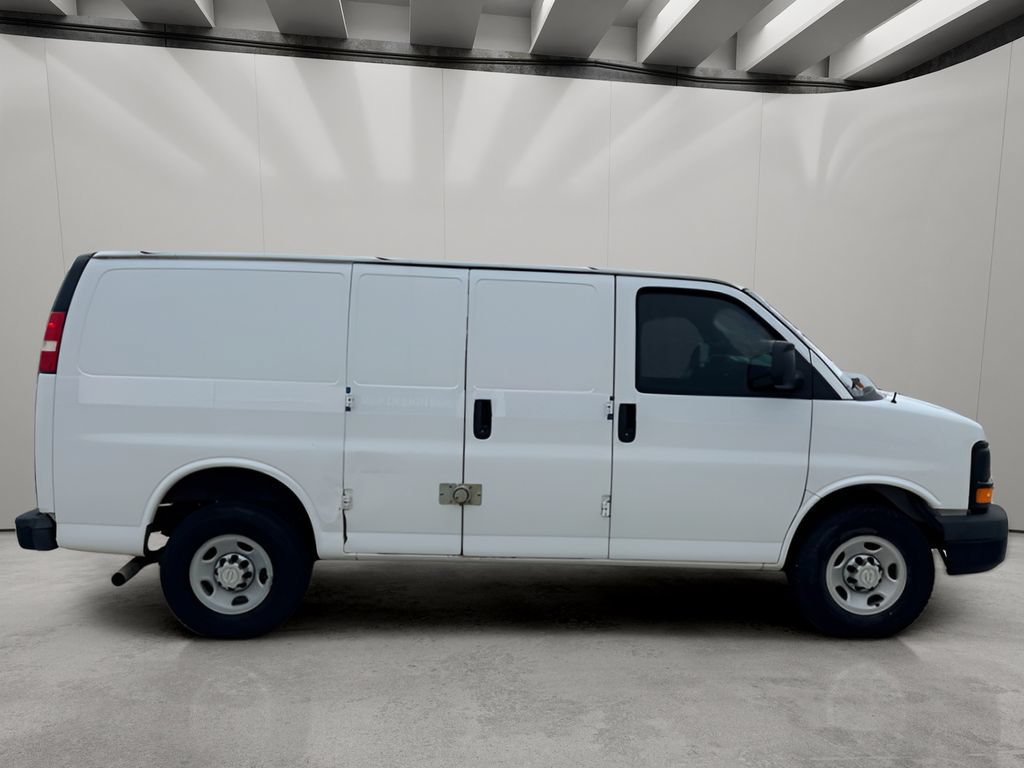 Used 2016 Chevrolet Express 2500 RWD image 9