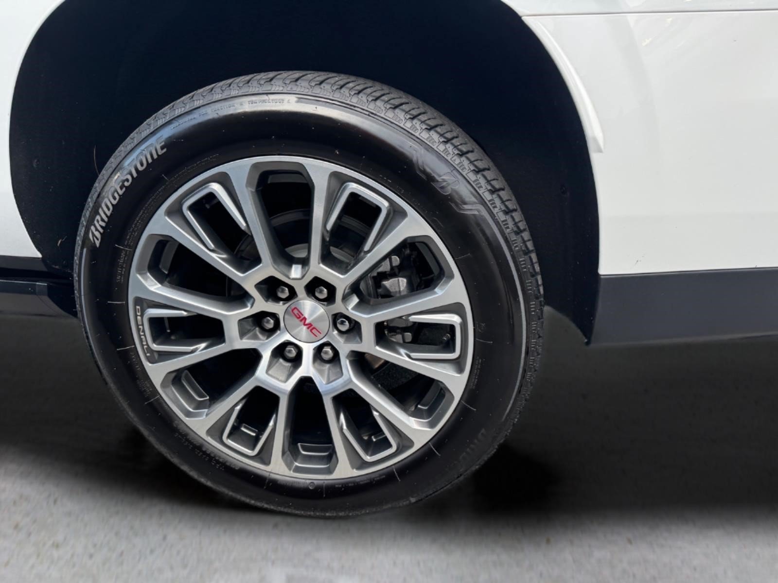 Used 2026 GMC Yukon XL Denali w/ Sun & Power Step Package AWD/4WD image 20