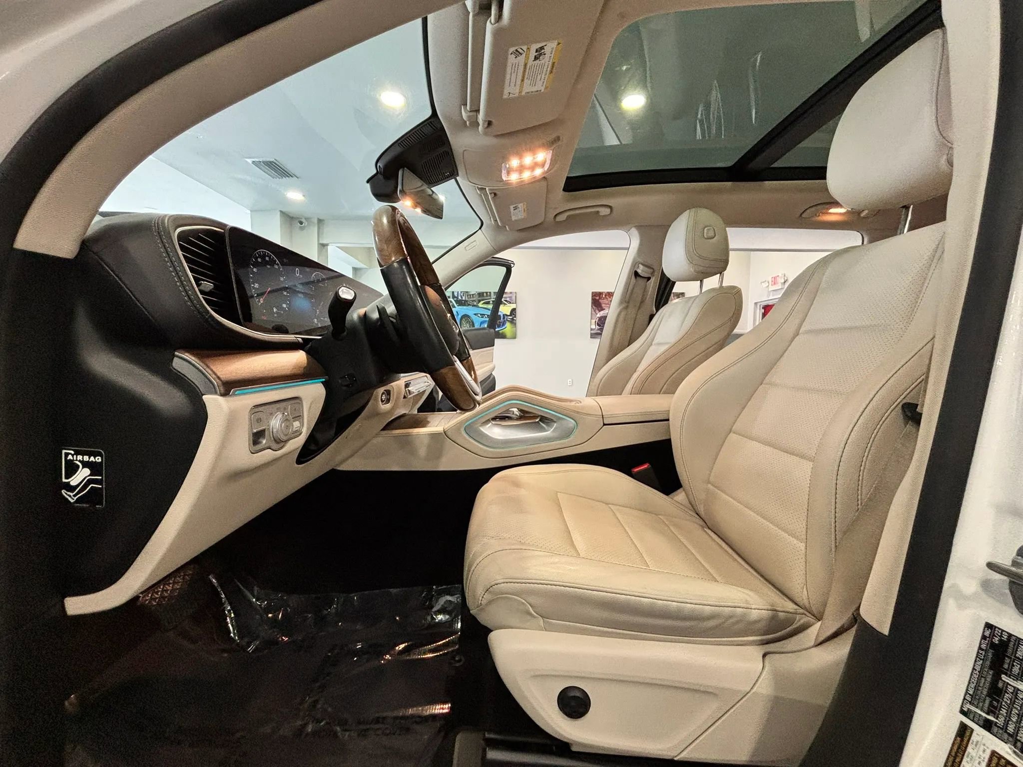 Used 2022 Mercedes-Benz GLS 450 GLS 450 4MATIC Sport Utility 4 image 11