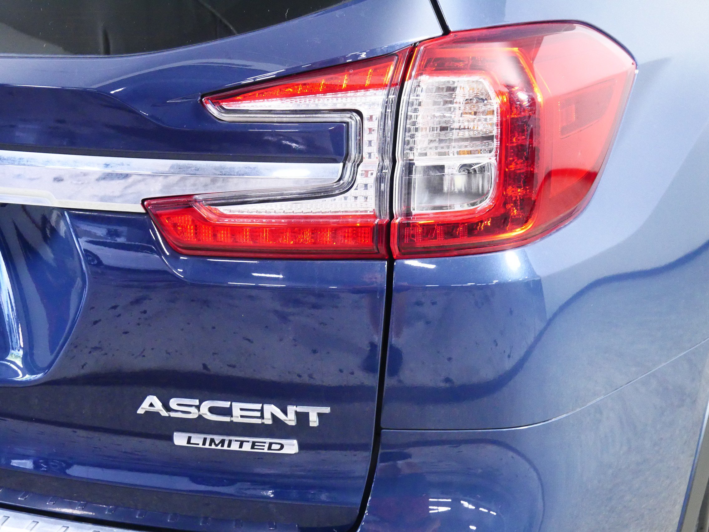 Used 2023 Subaru Ascent Limited w/ Technology Package AWD/4WD image 17