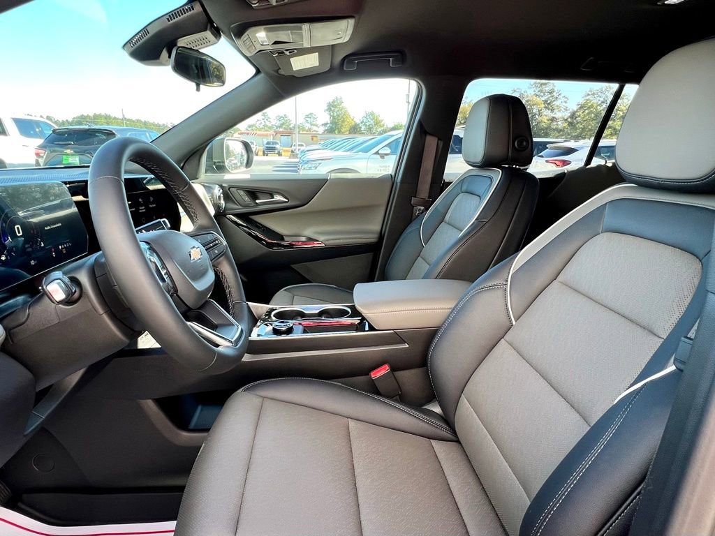 New 2026 Chevrolet Equinox LT w/ Convenience Package II image 8