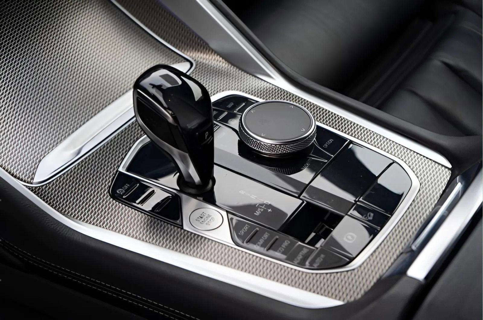 Used 2021 BMW X6 xDrive40i w/ M Sport Package image 36