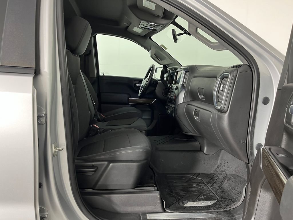 Used 2020 Chevrolet Silverado 1500 LT w/ All-Star Edition image 17