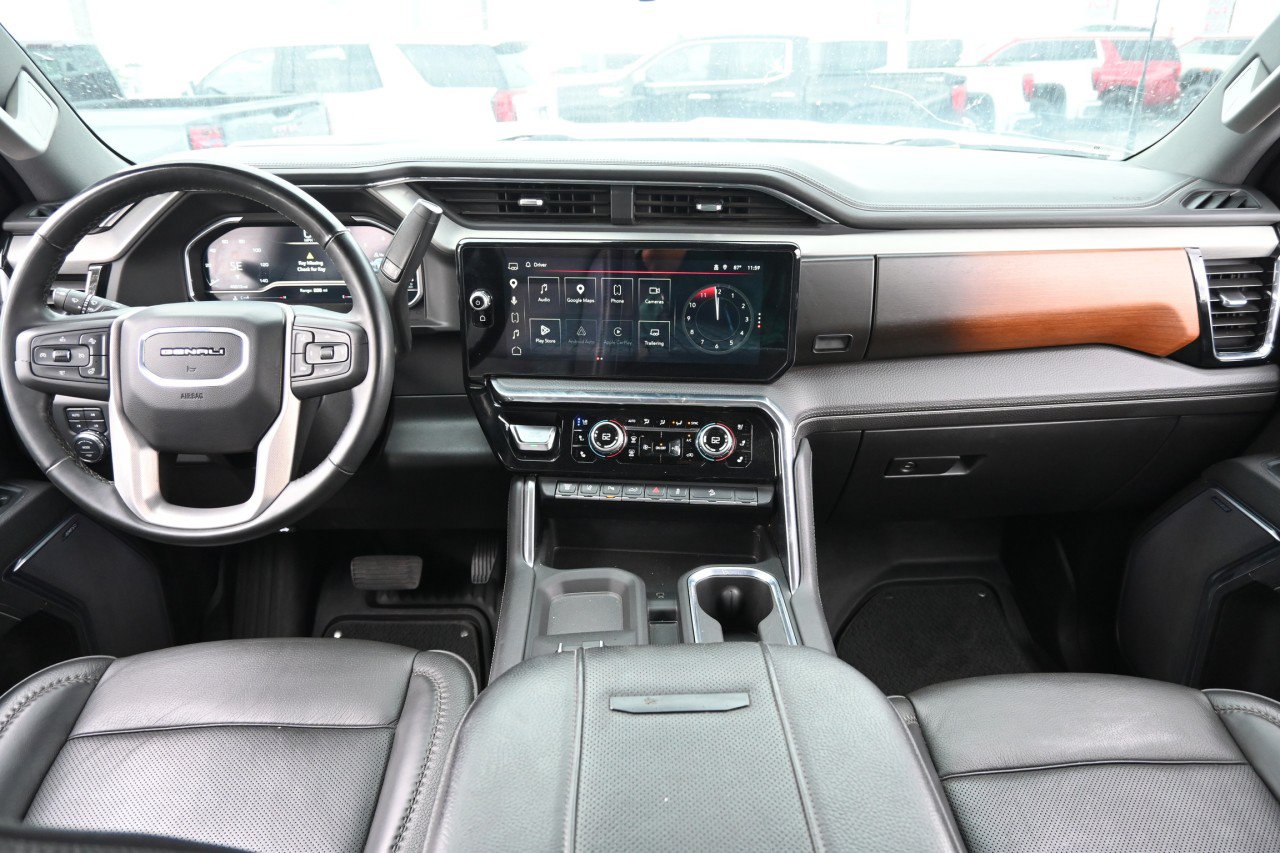 Used 2025 GMC Sierra 2500 Denali w/ Technology Package AWD/4WD image 7