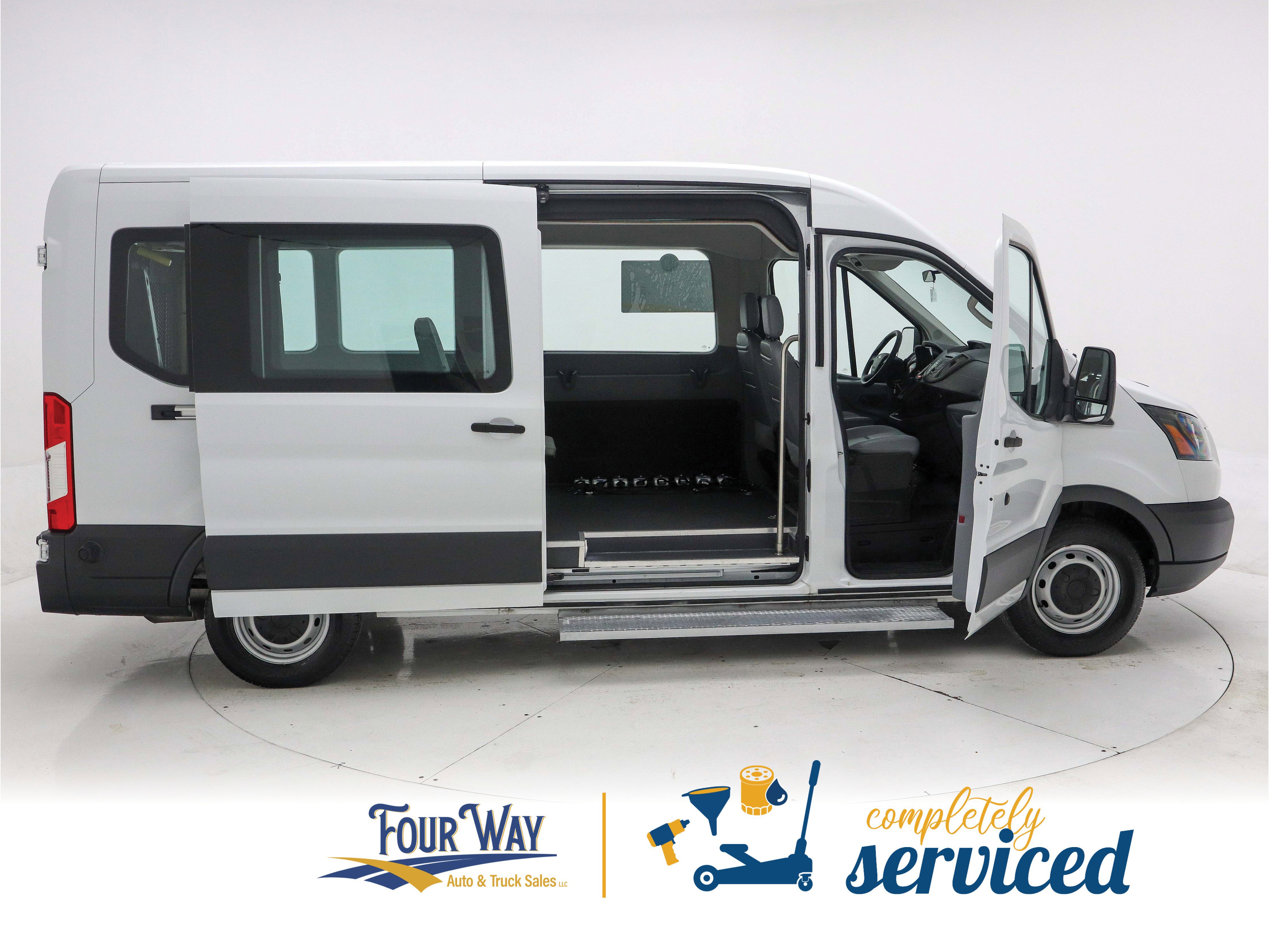 Used 2017 Ford Transit 350 XL image 4