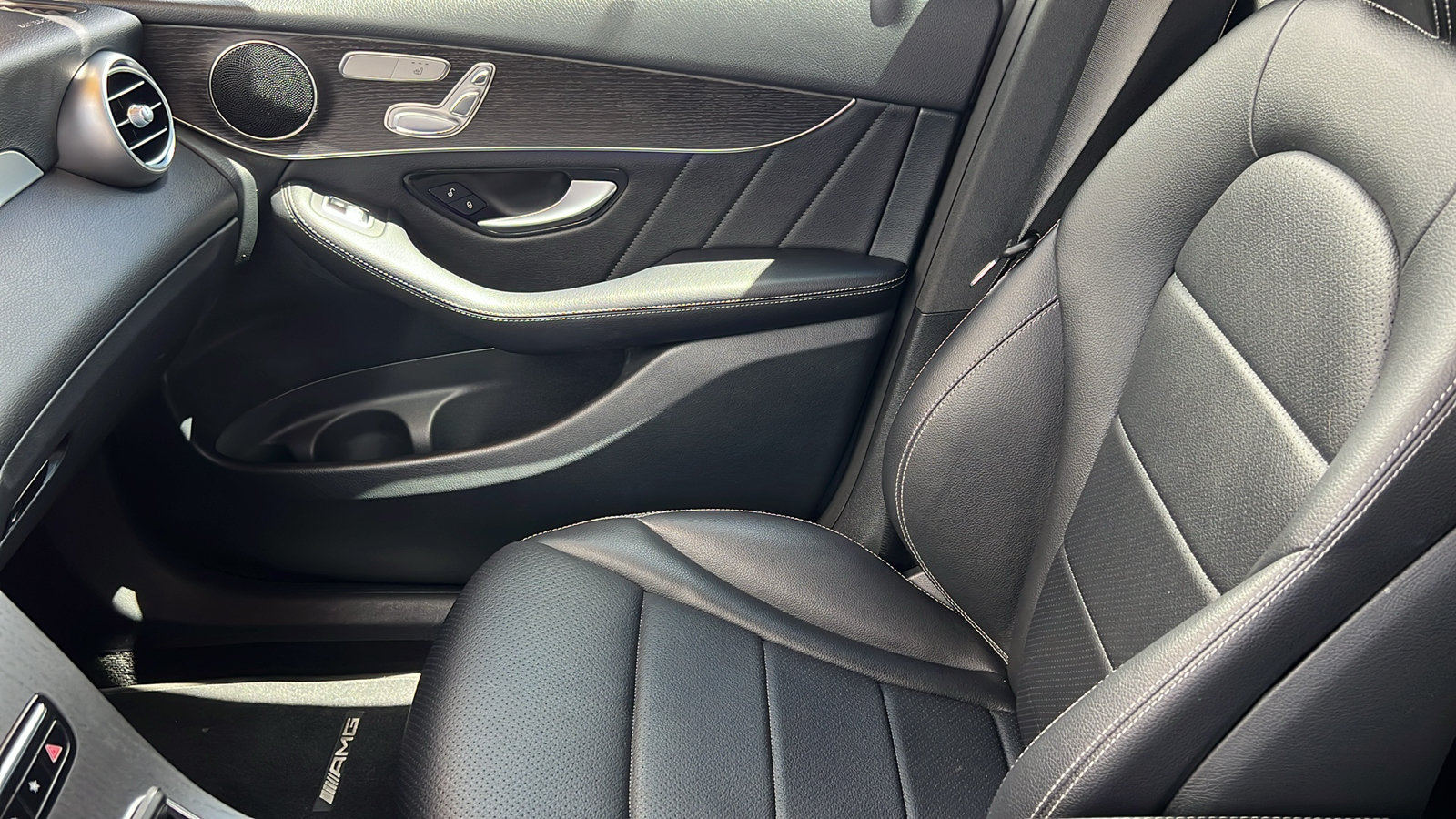 Used 2022 Mercedes-Benz GLC 300 4MATIC image 18