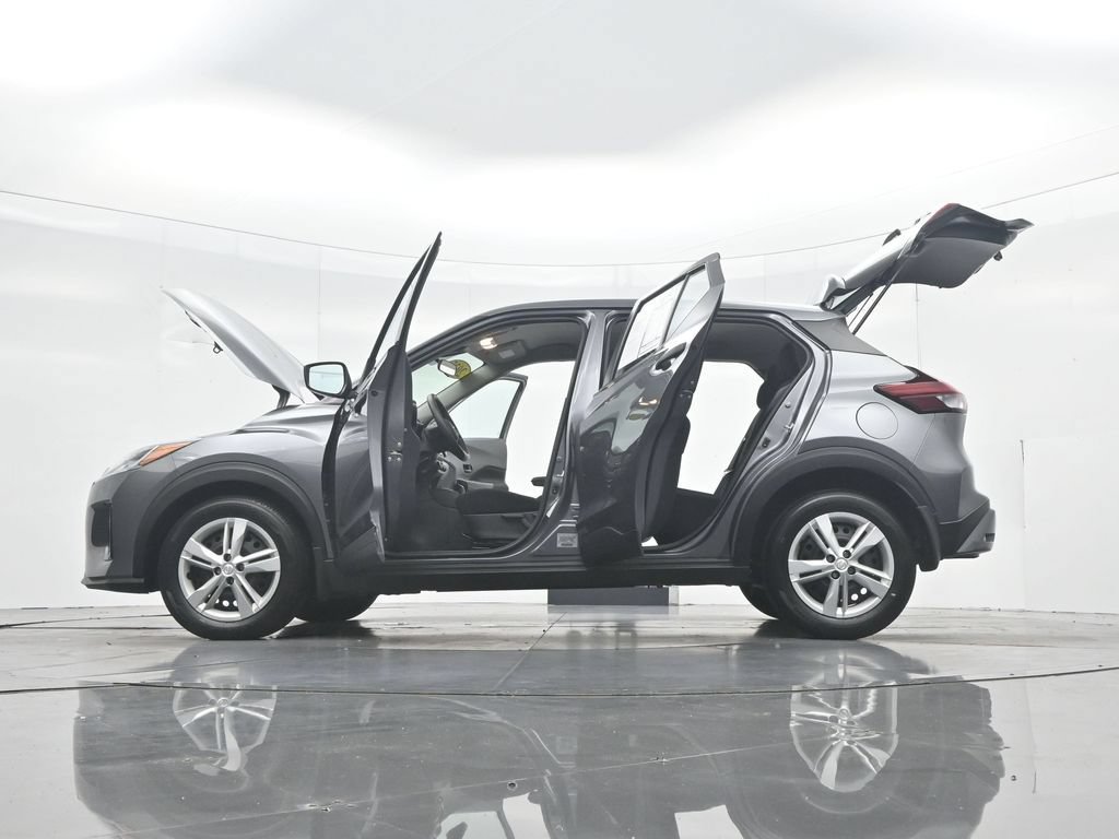 Used 2025 Nissan Kicks Play S FWD image 57