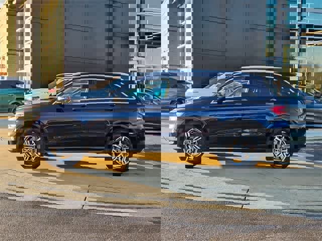 Used 2021 Mercedes-Benz GLC 300 image 5