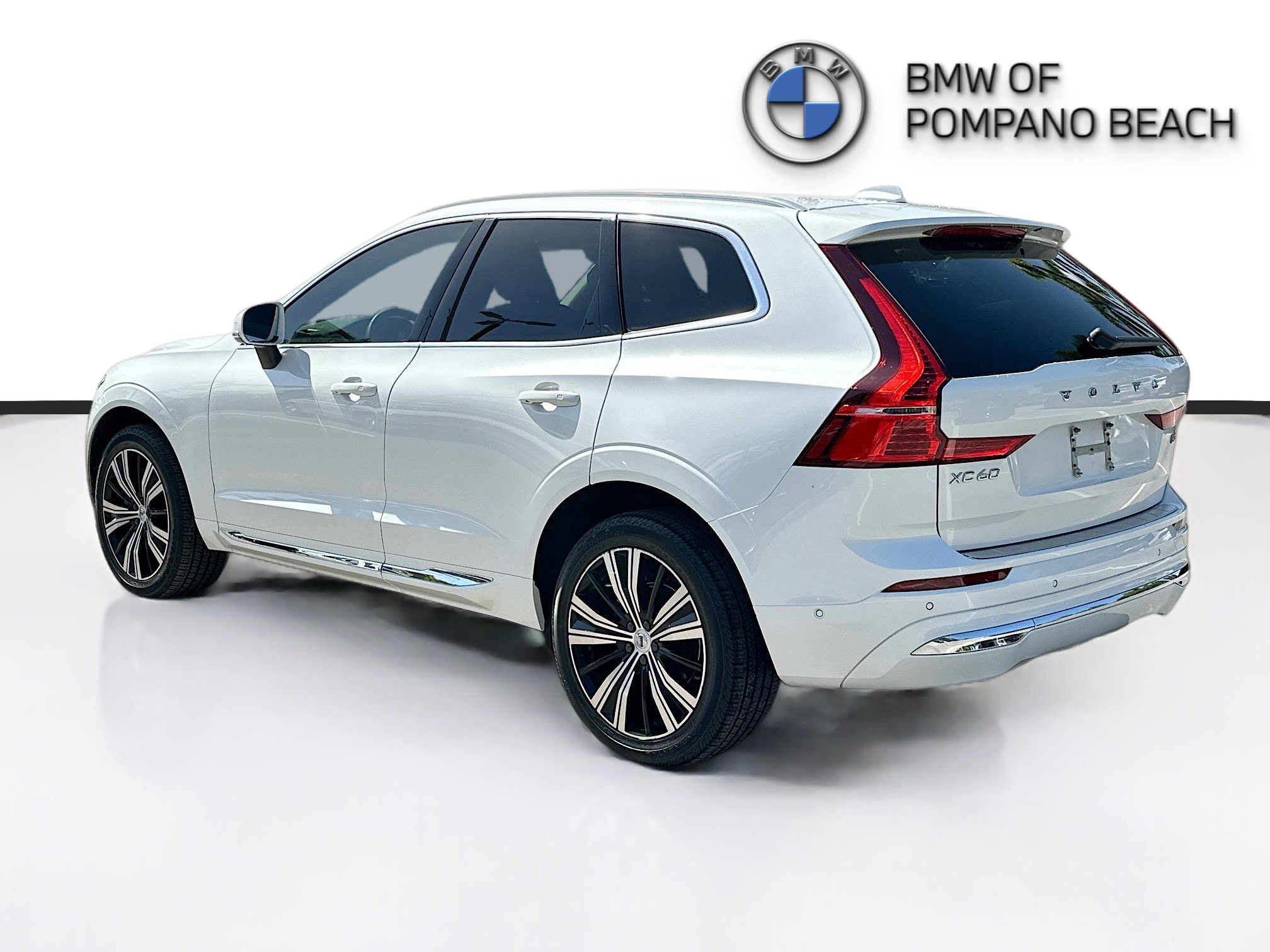 Used 2023 Volvo XC60 B5 Plus w/ Protection Package Premier image 5