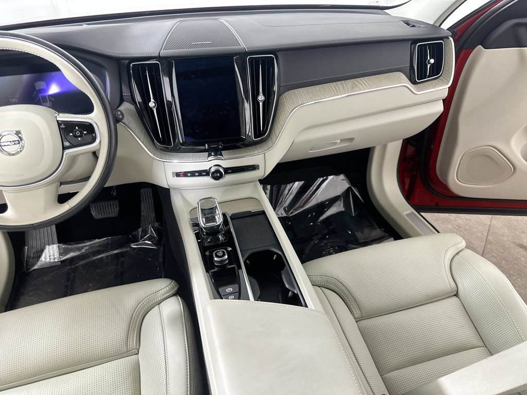 Used 2022 Volvo XC60 B5 Inscription w/ Advanced Package AWD/4WD image 21