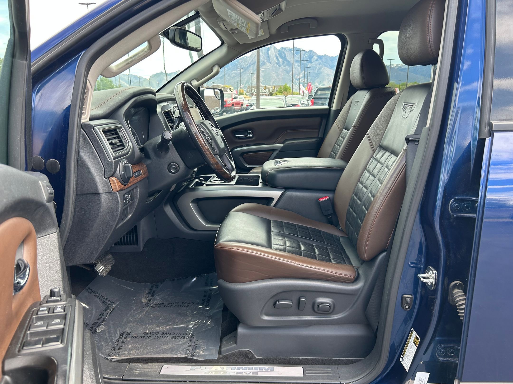 Used 2018 Nissan Titan Platinum Reserve image 12