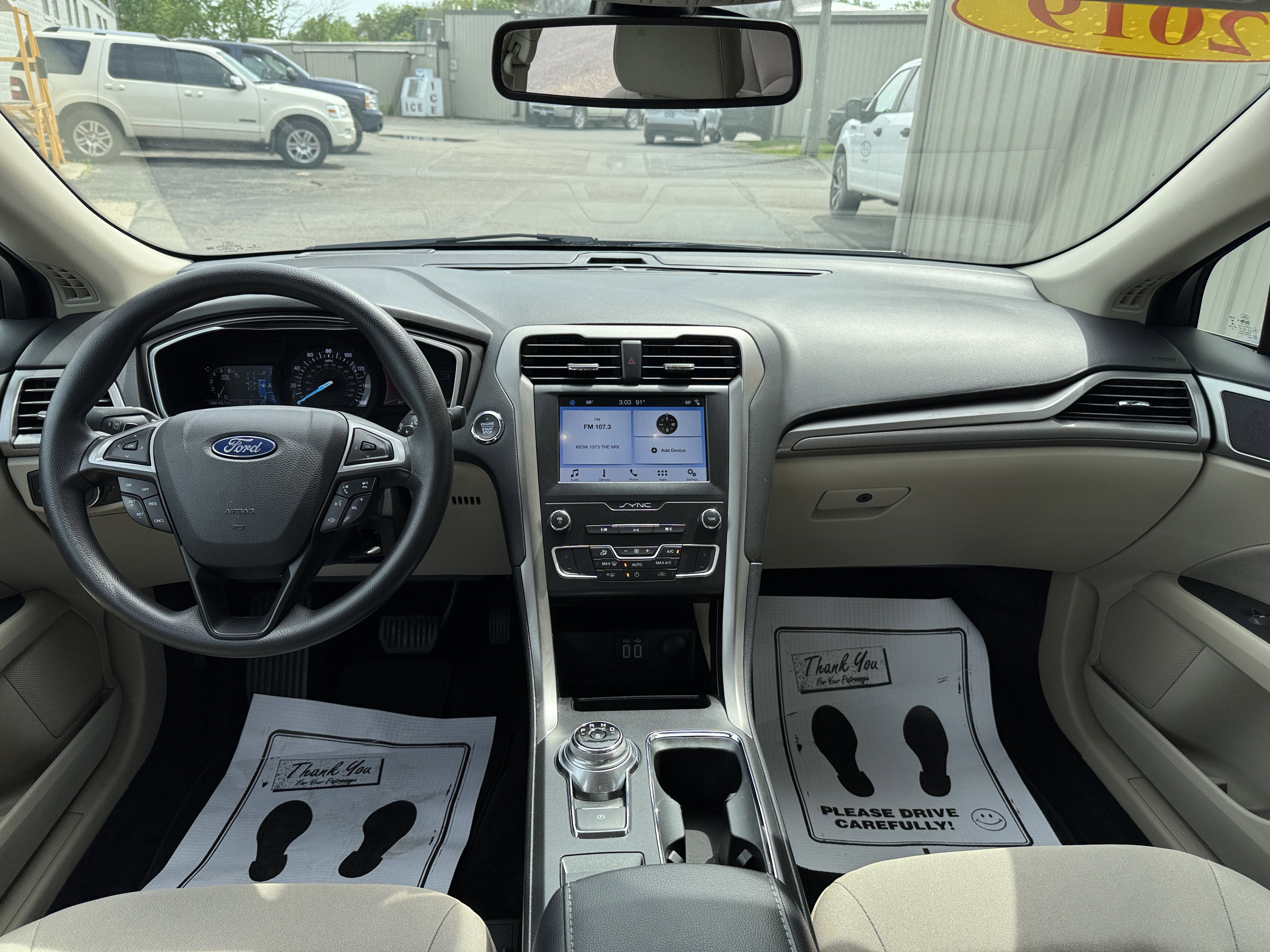 Used 2019 Ford Fusion SE FWD image 23