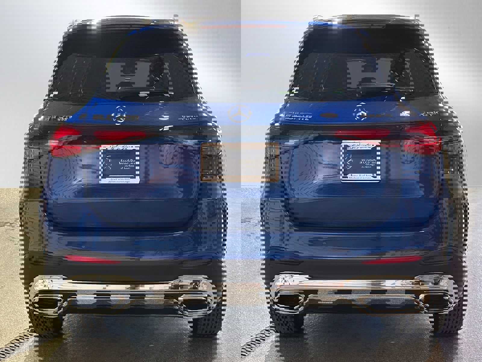 Used 2024 Mercedes-Benz GLC 300 4MATIC image 6