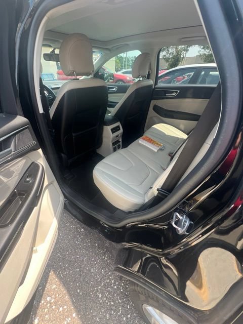 Used 2016 Ford Edge Titanium w/ Equipment Group 301A FWD image 29