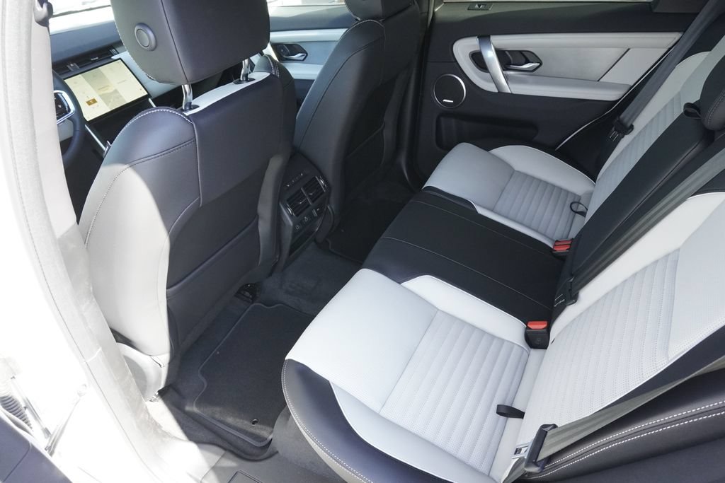 New 2026 Land Rover Discovery Sport Landmark AWD/4WD image 29