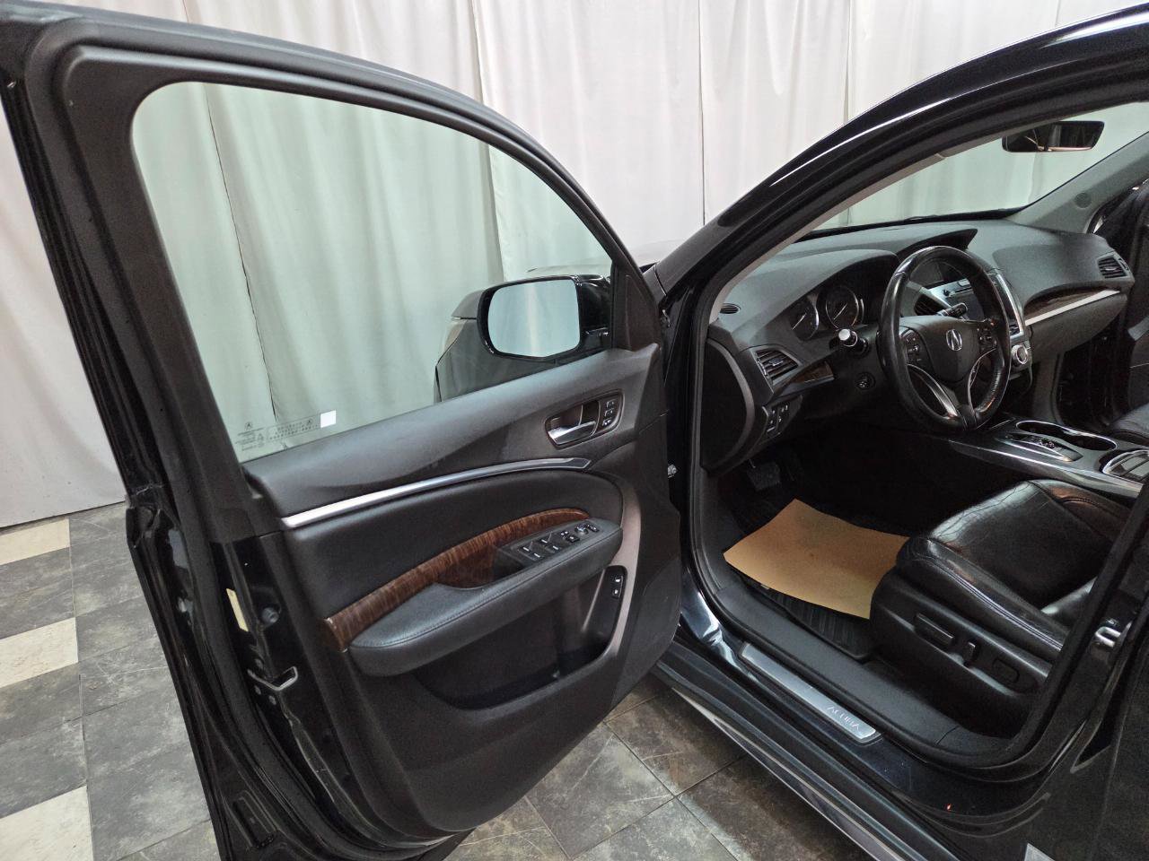 Used 2017 Acura MDX SH-AWD 4D SUV image 9