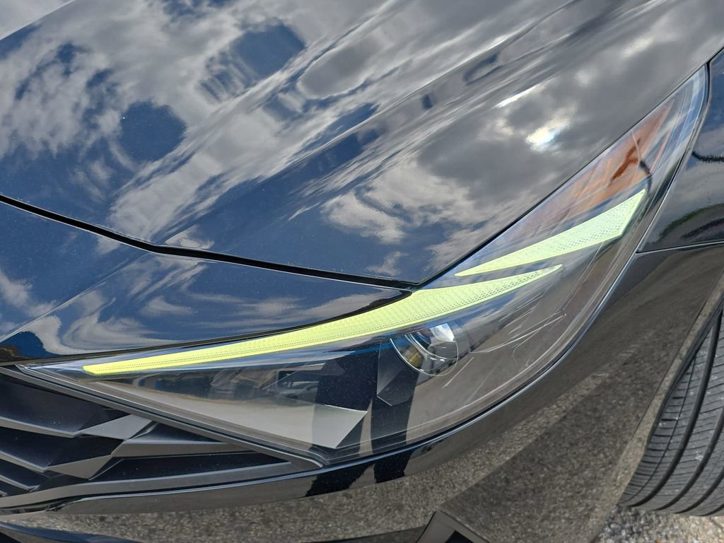 Used 2023 Hyundai Elantra SEL w/ Convenience Package image 29