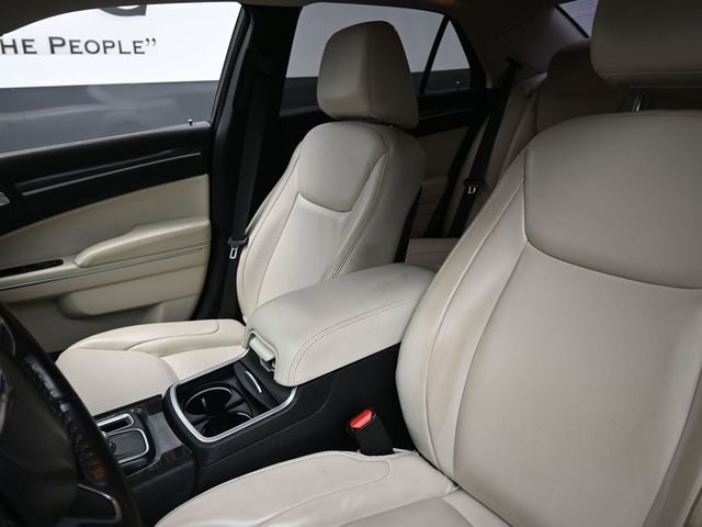 Used 2020 Chrysler 300 Touring L w/ Quick Order Package 2EF image 16