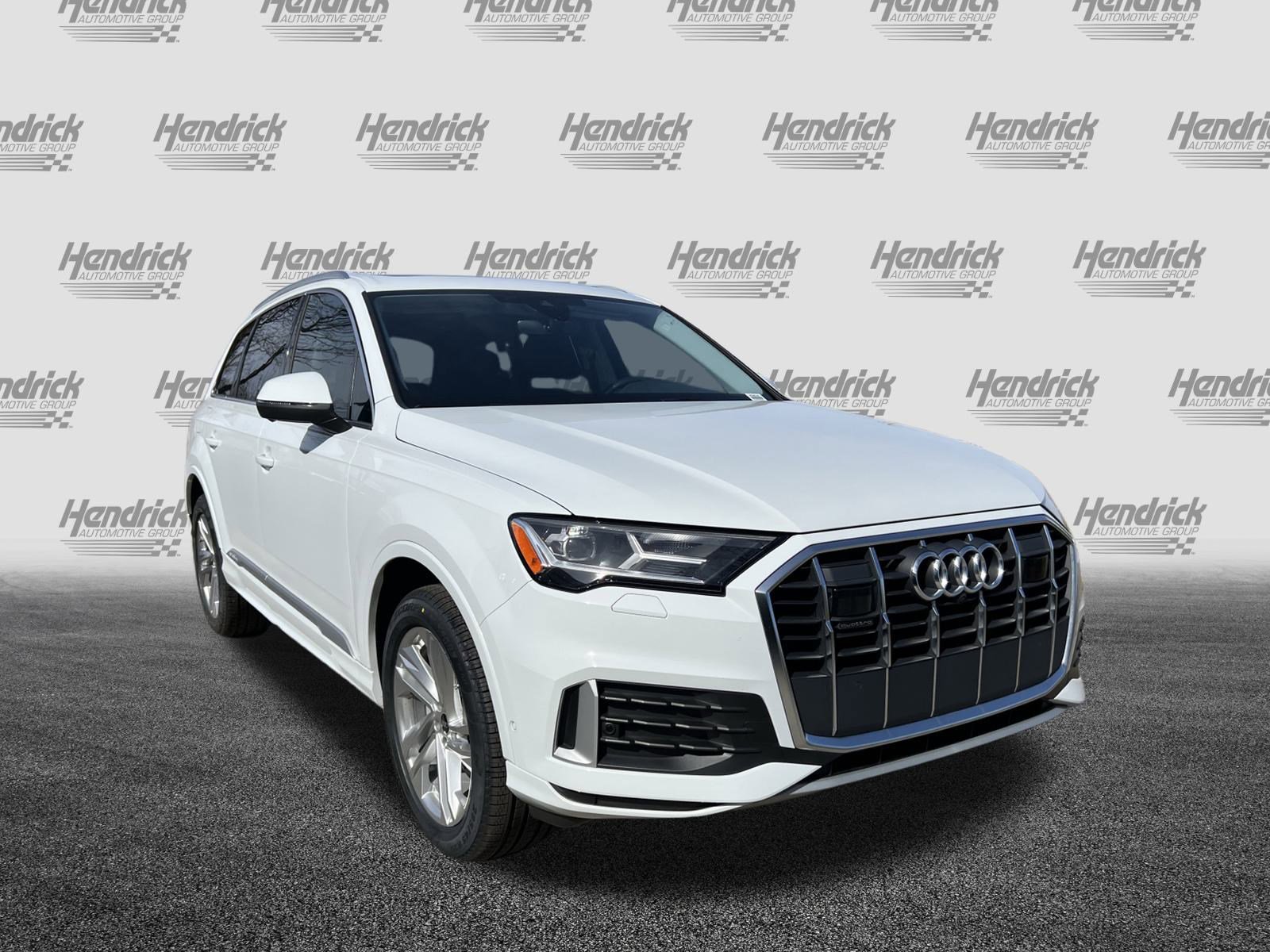 Certified 2023 Audi Q7 2.0T Premium w/ Convenience Package image 2