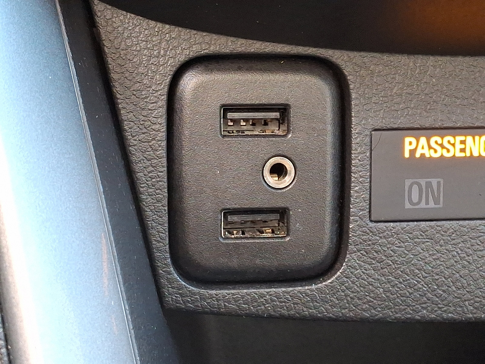 Used 2019 Chevrolet Trax LT w/ LT Convenience Package image 24