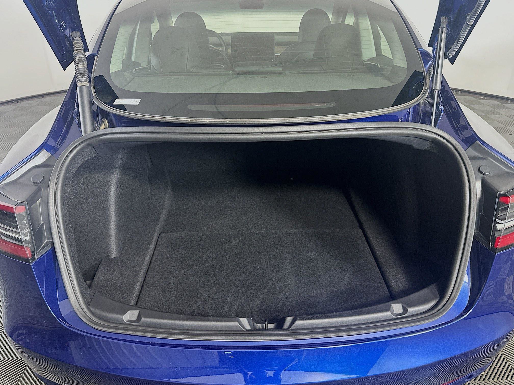 Used 2023 Tesla Model 3 Standard Range image 30