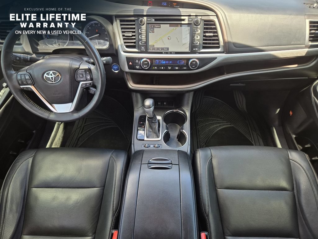 Used 2017 Toyota Highlander Limited Platinum AWD/4WD image 25