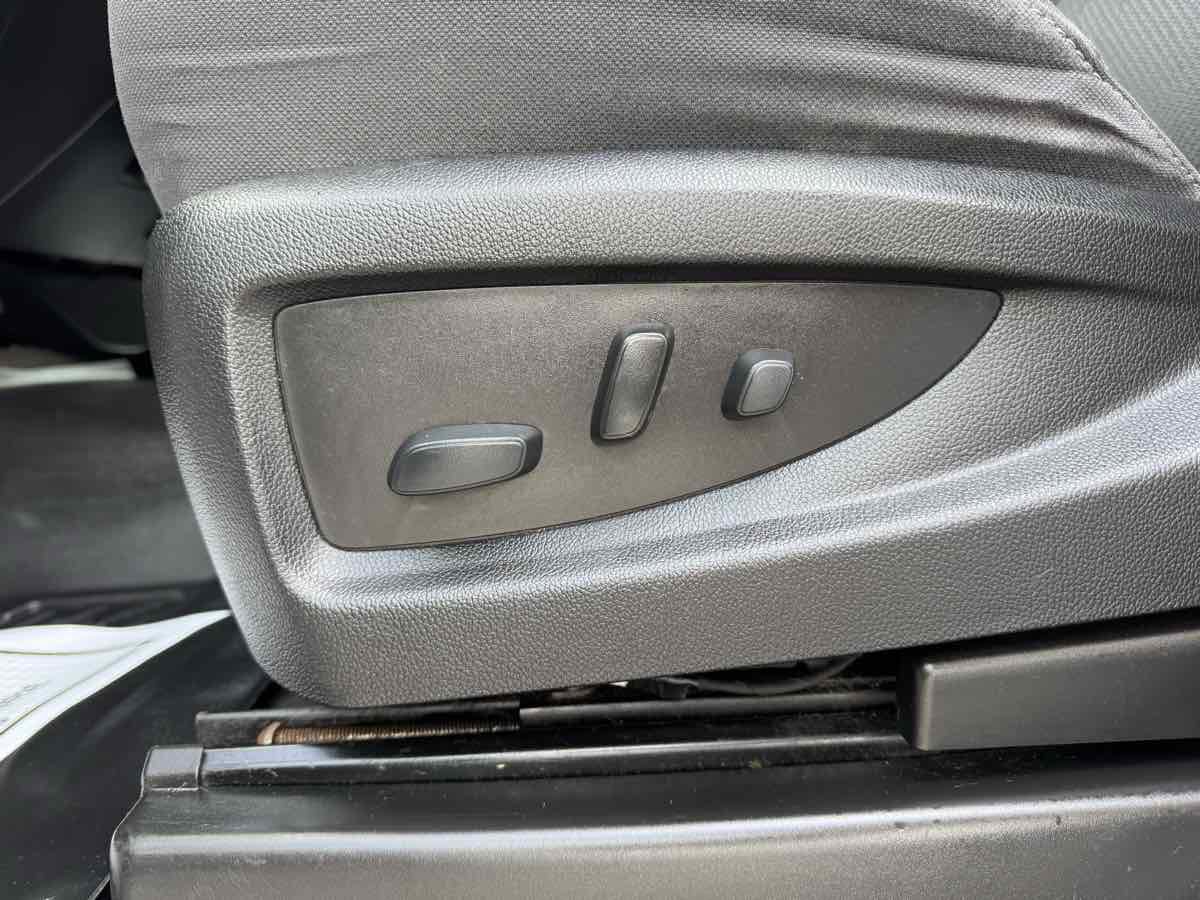 Used 2017 Chevrolet Silverado 1500 LT w/ All Star Edition image 25