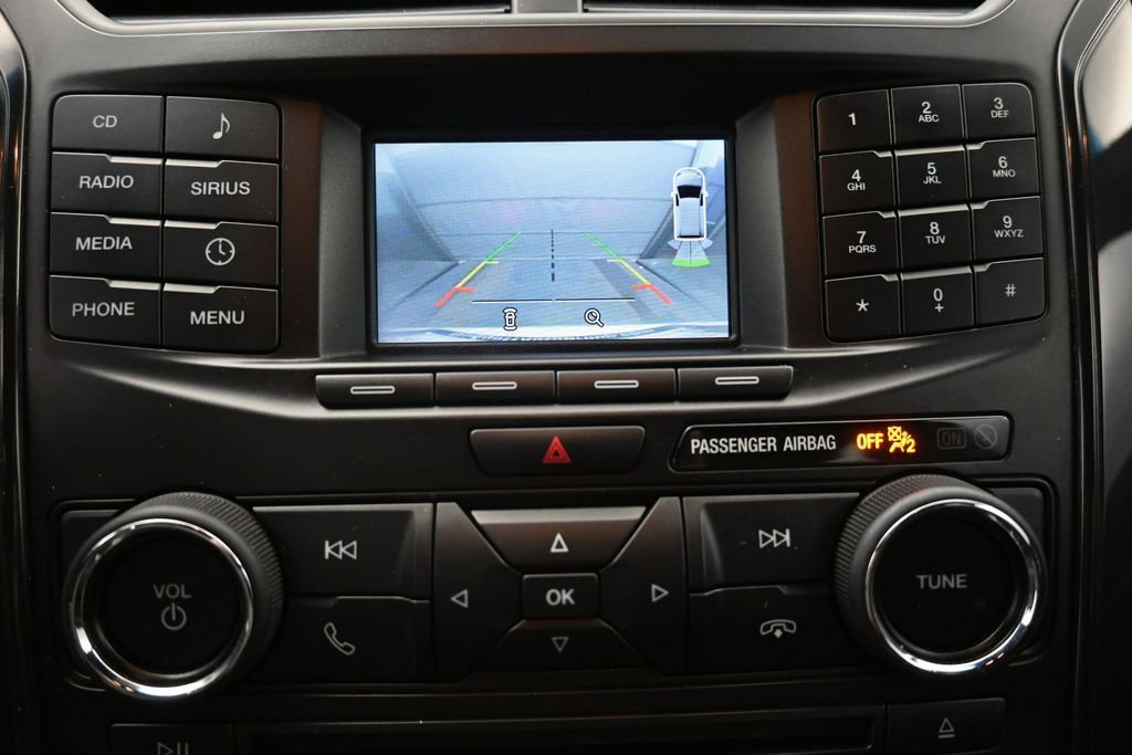 Used 2017 Ford Explorer XLT FWD image 9