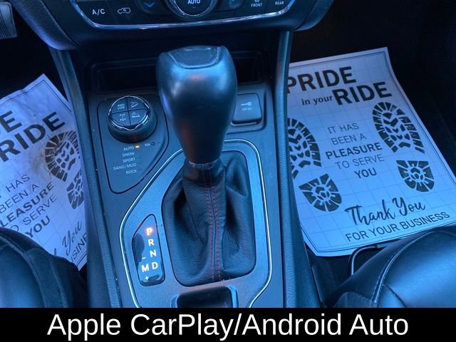 Used 2022 Jeep Cherokee Trailhawk w/ Technology Group B image 17