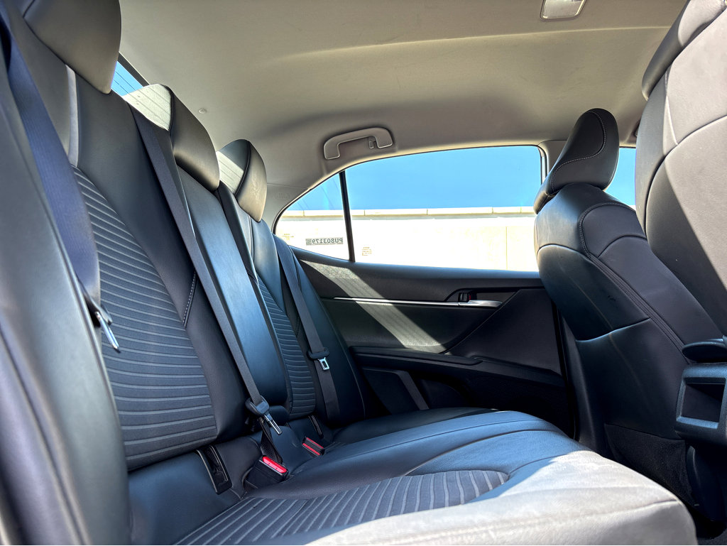 Used 2023 Toyota Camry SE image 19
