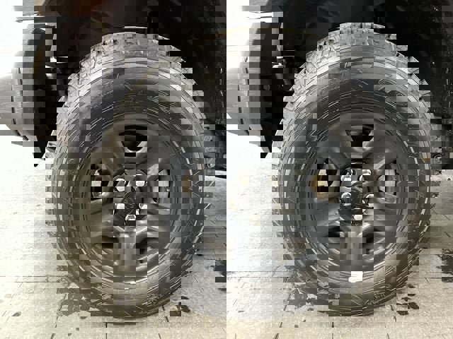 Used 2020 Jeep Wrangler Sport image 31