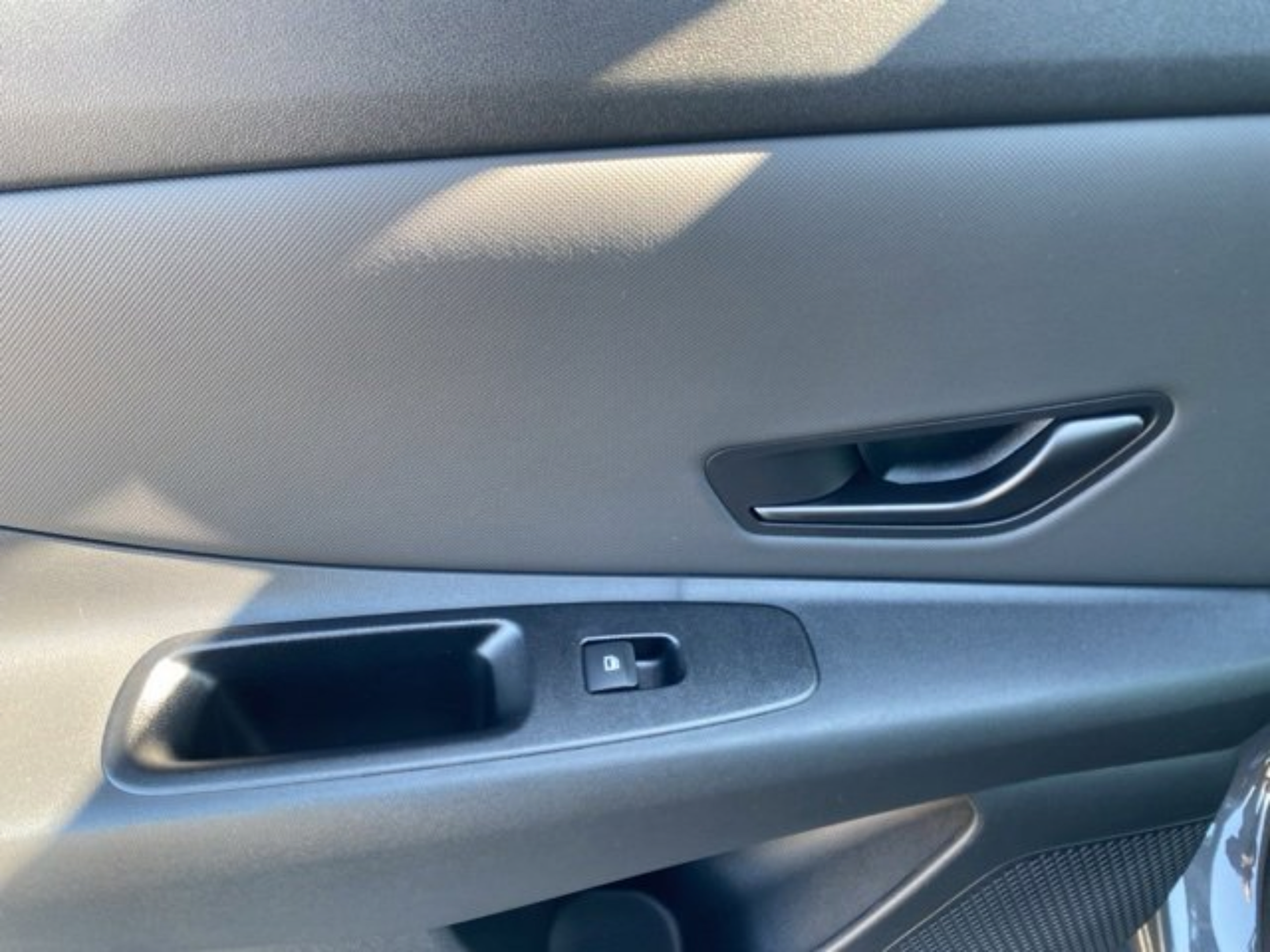 Used 2026 Hyundai Elantra Sport FWD image 26