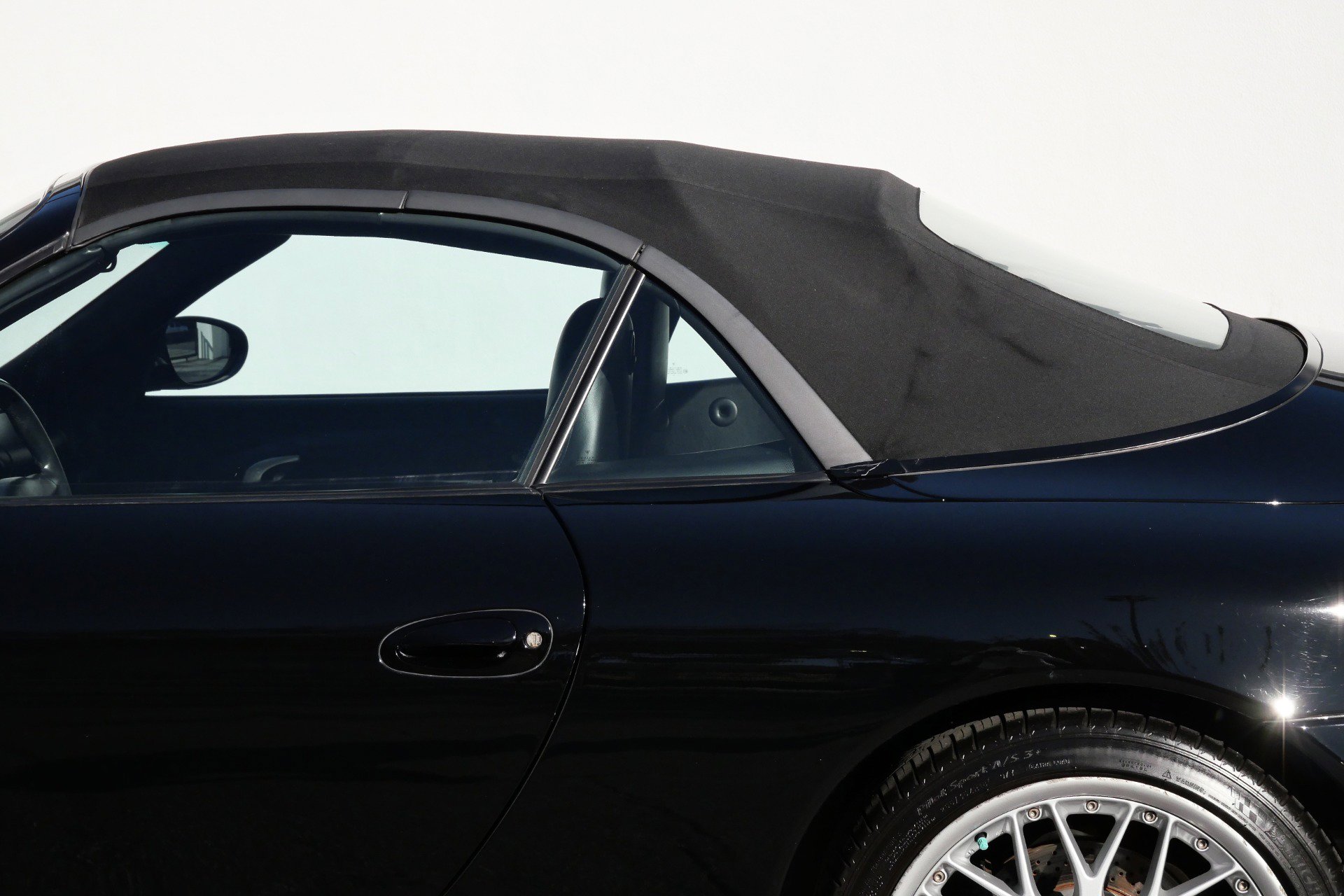 Used 2000 Porsche 911 Cabriolet image 18